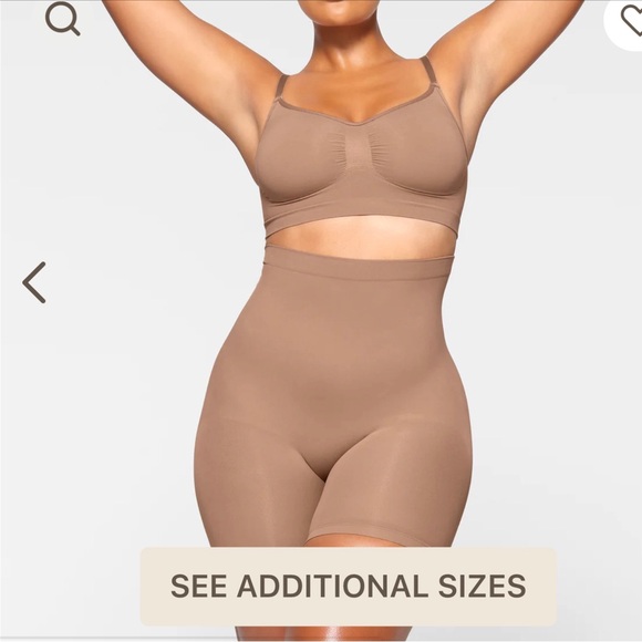 NIB  TAGGED S/M SKIMS SIENNA mid sculpting shorts,firm price - Picture 2 of 13